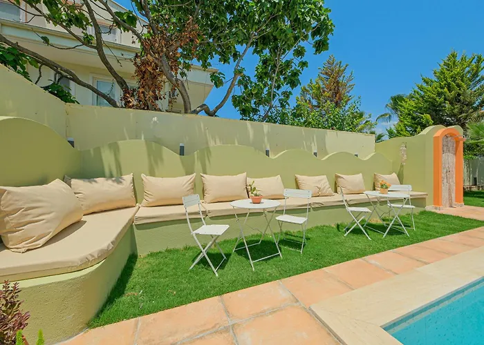 Mediterranean With Private Pool 别墅 *