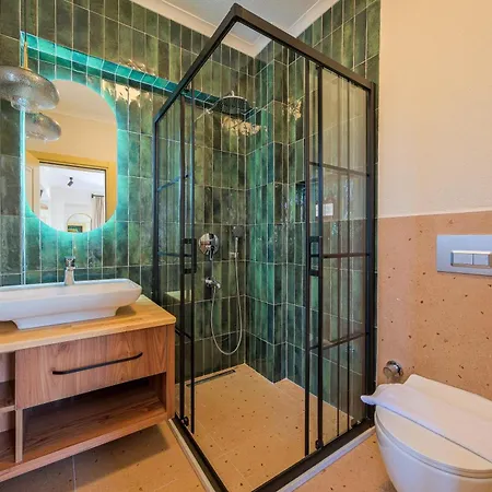 Mediterranean With Private Pool Fethiye