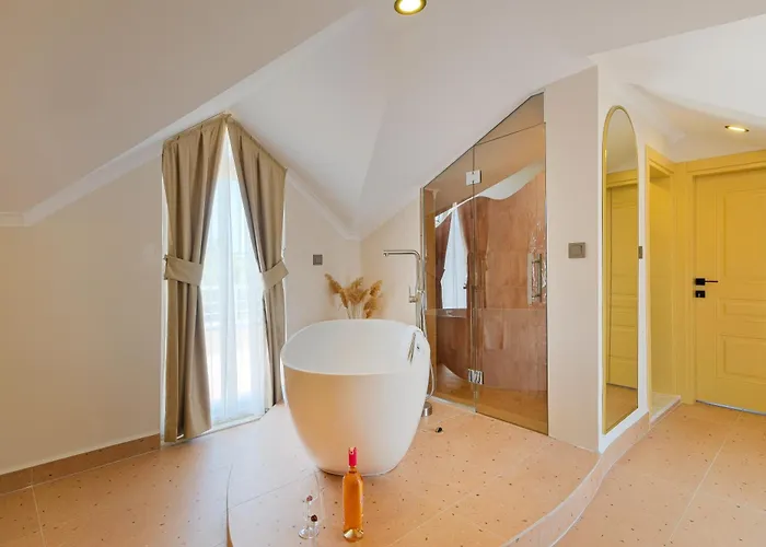 فيلة Mediterranean With Private Pool فتحية