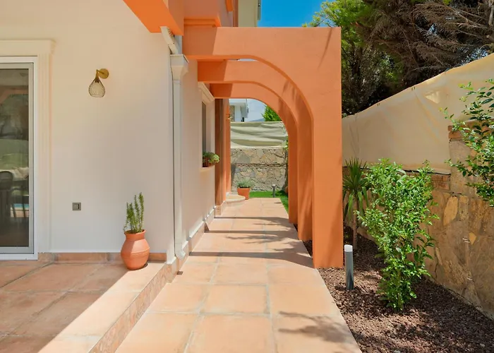 Mediterranean With Private Pool فتحية