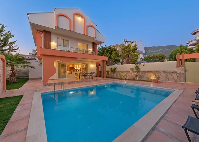 فيلة Mediterranean With Private Pool