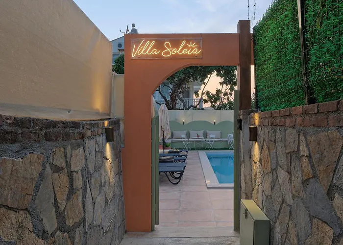 Mediterranean With Private Pool فيلة *