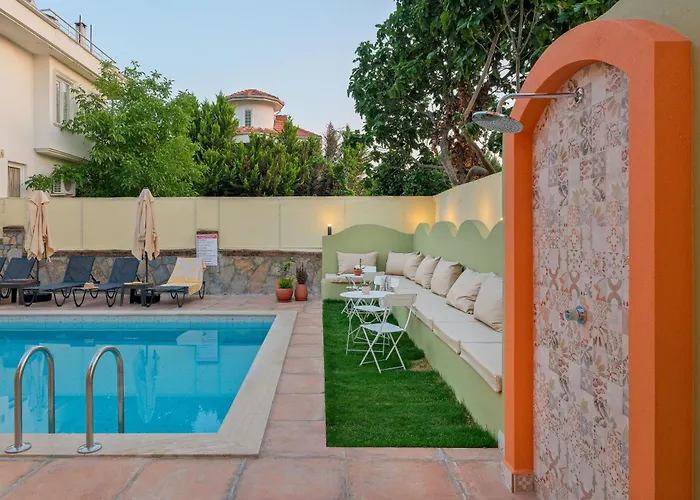Mediterranean With Private Pool فتحية
