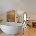 Villa Mediterranean With Private Pool *