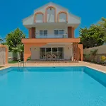 别墅 Mediterranean With Private Pool *