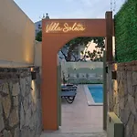 Mediterranean With Private Pool 别墅 *