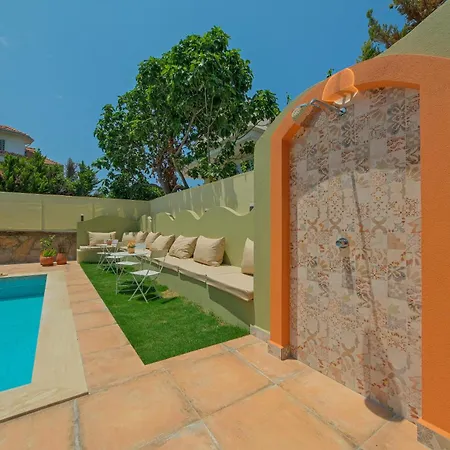 Villa Mediterranean With Private Pool *